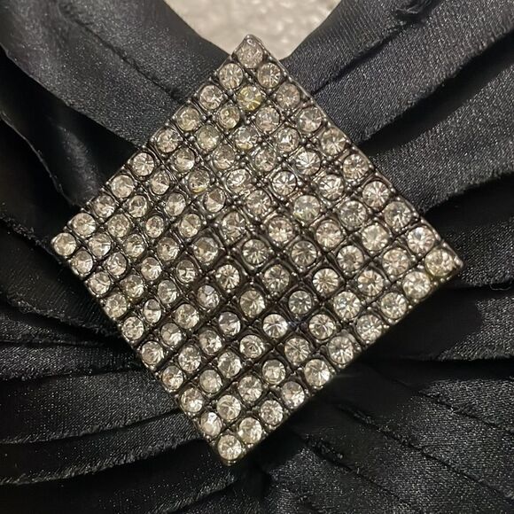 Xscape Black Pleated Maxi Mermaid Chiffon Gown Size 6 - Picture 5 of 10